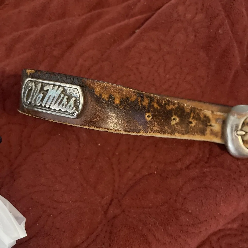 THRASHED Ole Miss Rebels Belt Mens‎ Size 40 Brown NCAA College Football Leather